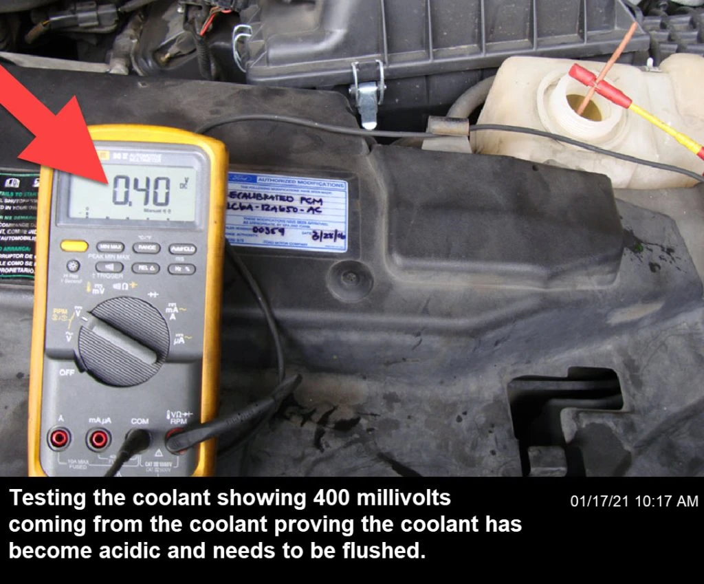 Testing the coolant on a tool. The result showsh that the coolant is acidic and needs to be exchanged