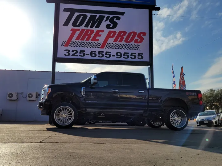 Tom's Tire Pros - San Angelo