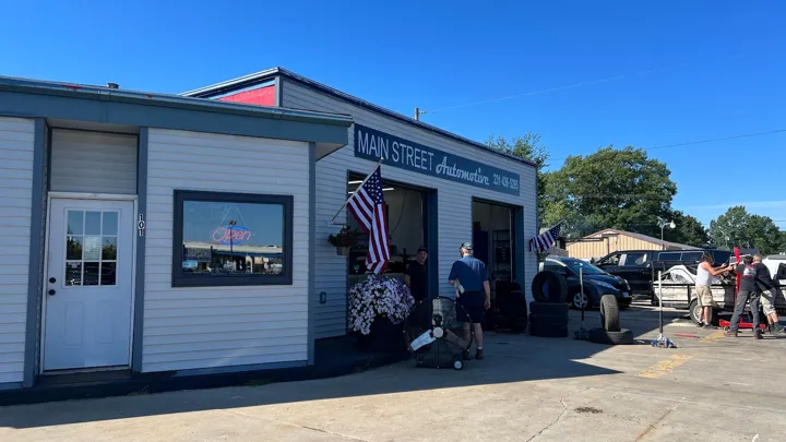 Main Street Automotive Mackinaw city