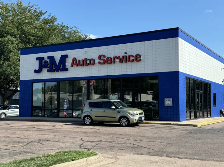 J & M Auto Service - 41st St