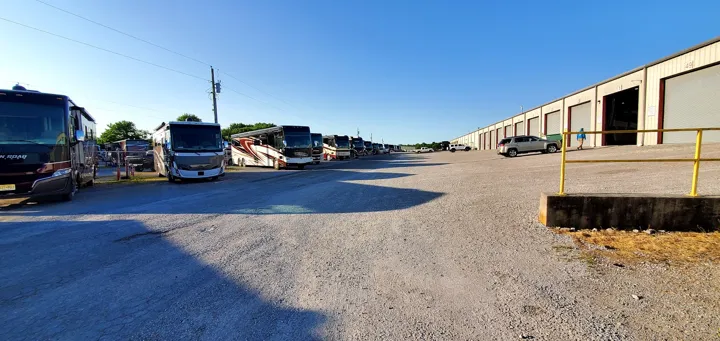 Tiffin service center and campground