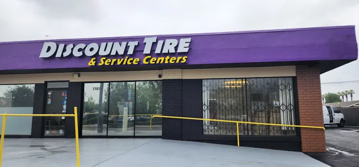 Discount Tire & Service Centers - Downey