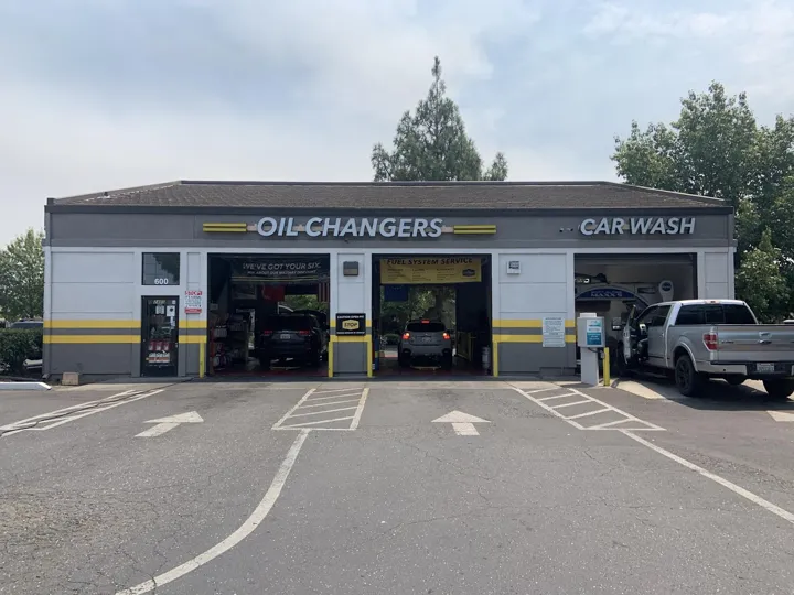 Oil Changers & Car Wash