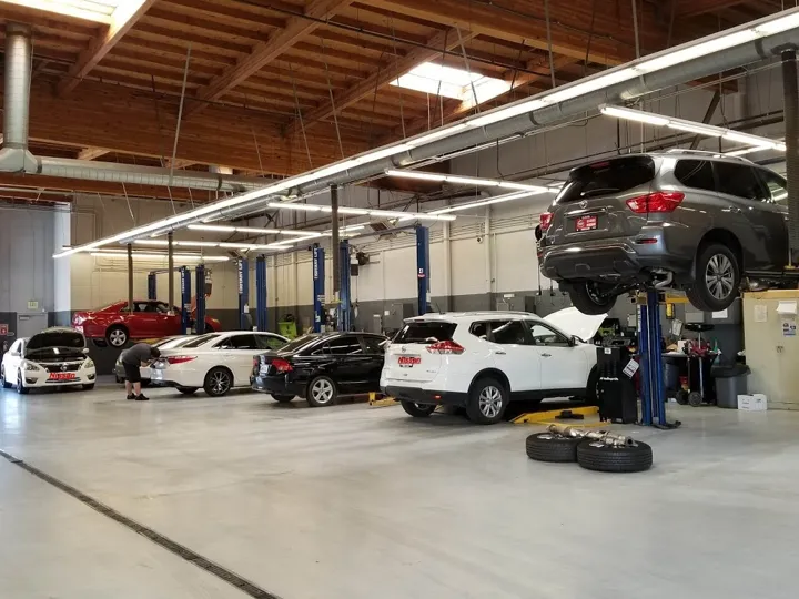 Lithia Nissan of Clovis Service Center