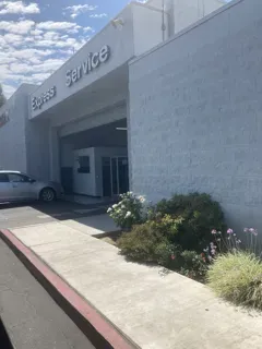 Lithia Nissan of Fresno Service Center