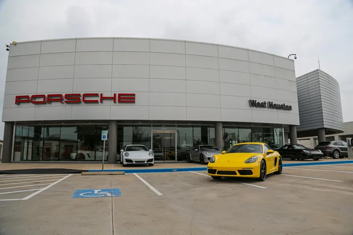 Porsche West Houston Service Center