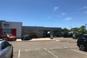 Zimbrick Nissan Service Center