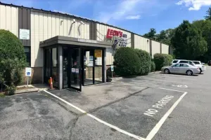 Leon's Auto Center