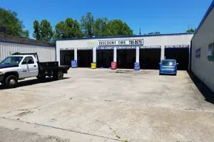 Brad Triana's DISCOUNT TIRE & AUTO