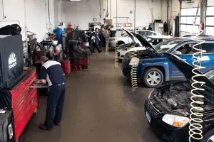 PARAMOUNT AUTO SERVICE