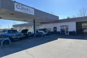 Slick's In & Out Oil Change