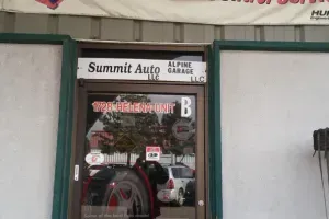 Summit Auto LLC