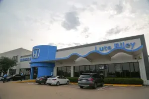 Lute Riley Honda Service Department